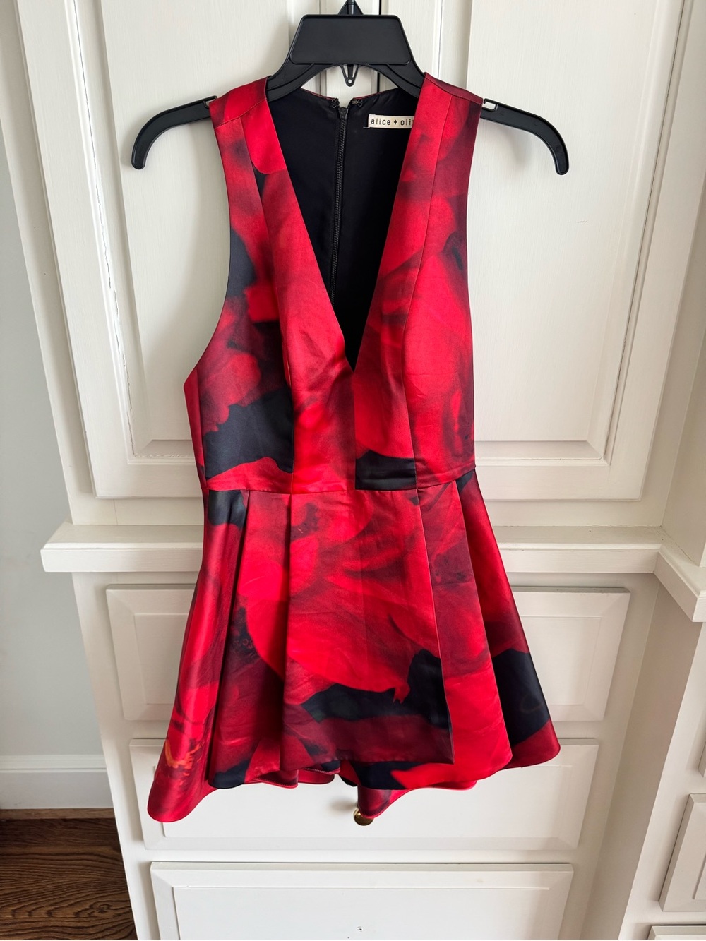 Alice + Olivia Red and Black Floral Plunge-Neck Peplum Camisole